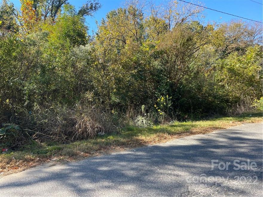 Residential lot; contact Lancaster County to verify property specifics.