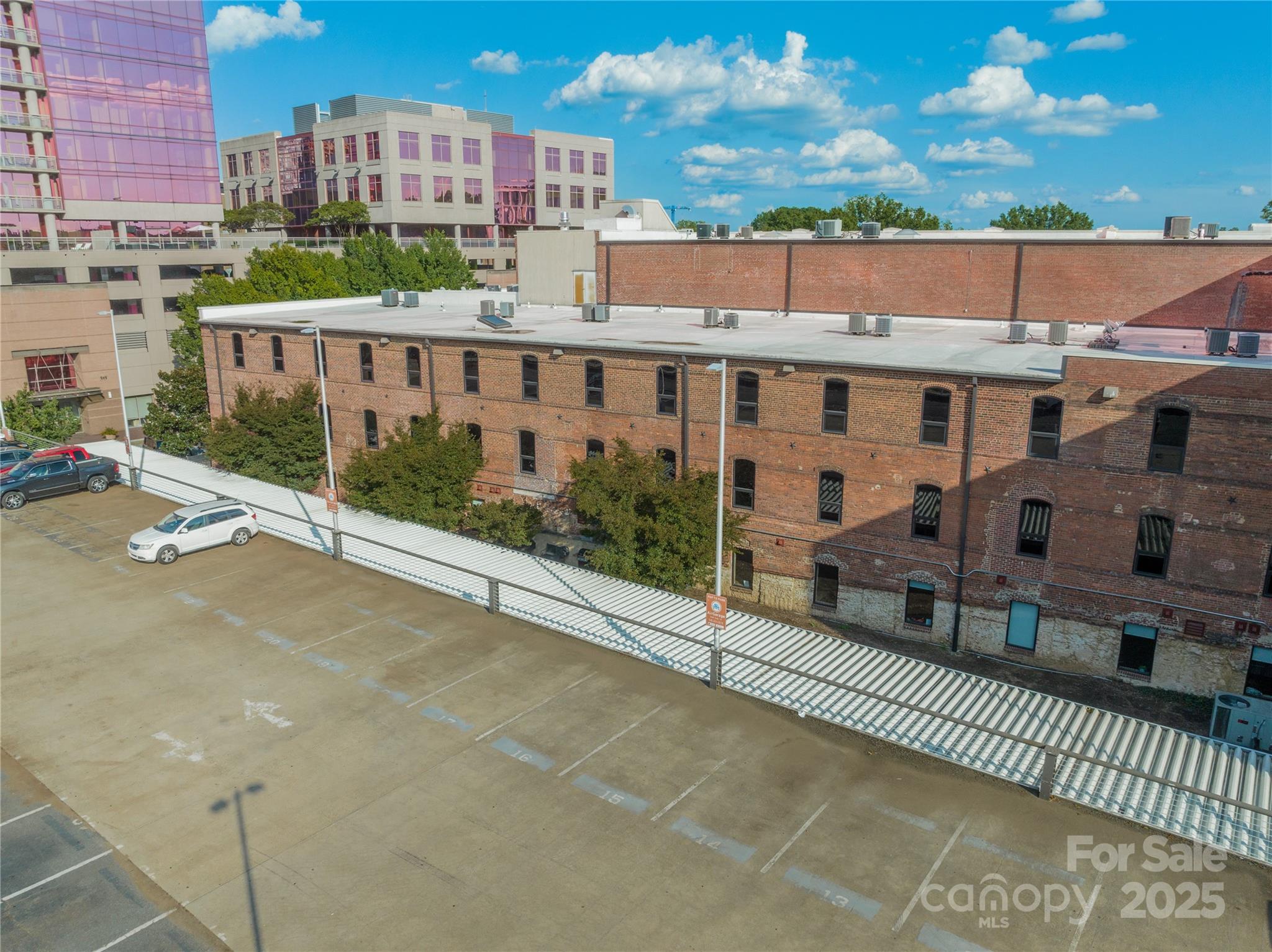 310 Arlington Avenue 321