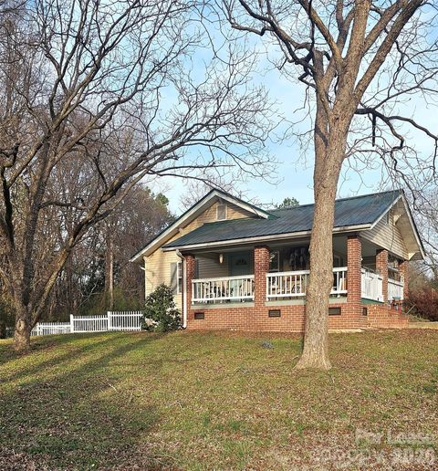 Photo of 404 Moss Springs Road, Albemarle, NC 28001 (MLS # 4375117)