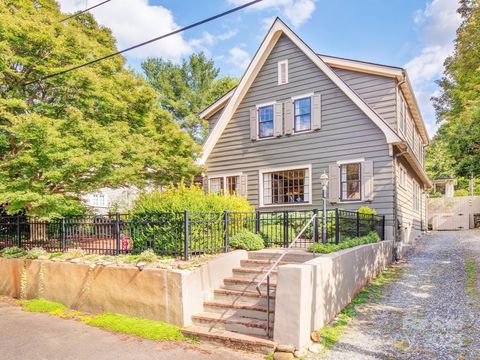 Photo of 1 Evergreen Lane, Asheville, NC 28801 (MLS # 4302888)