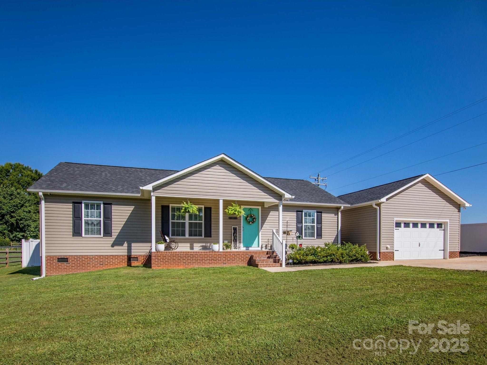 110 Lochshire Lane