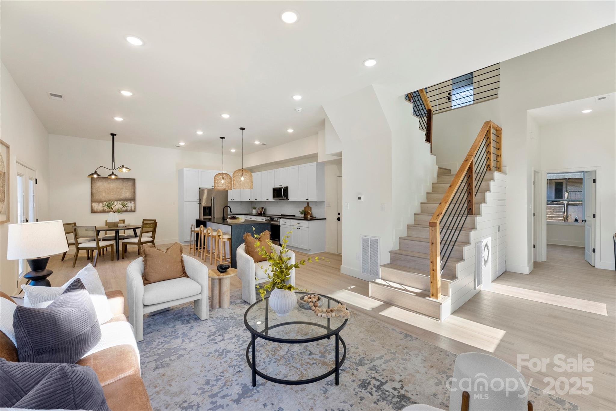 2725 Celia Avenue 15