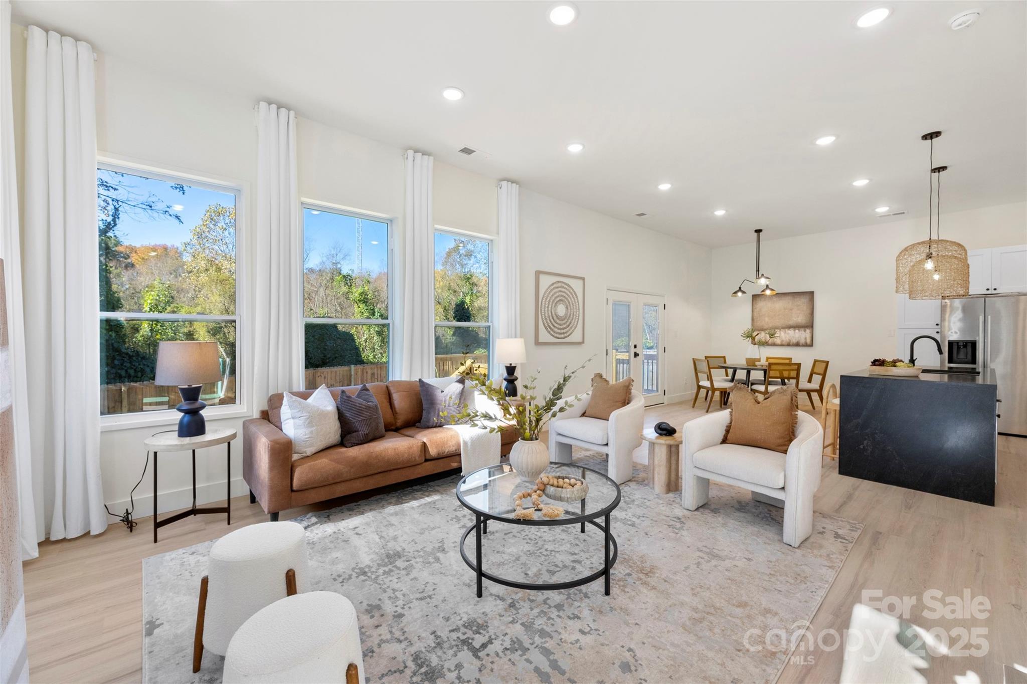 2725 Celia Avenue 15