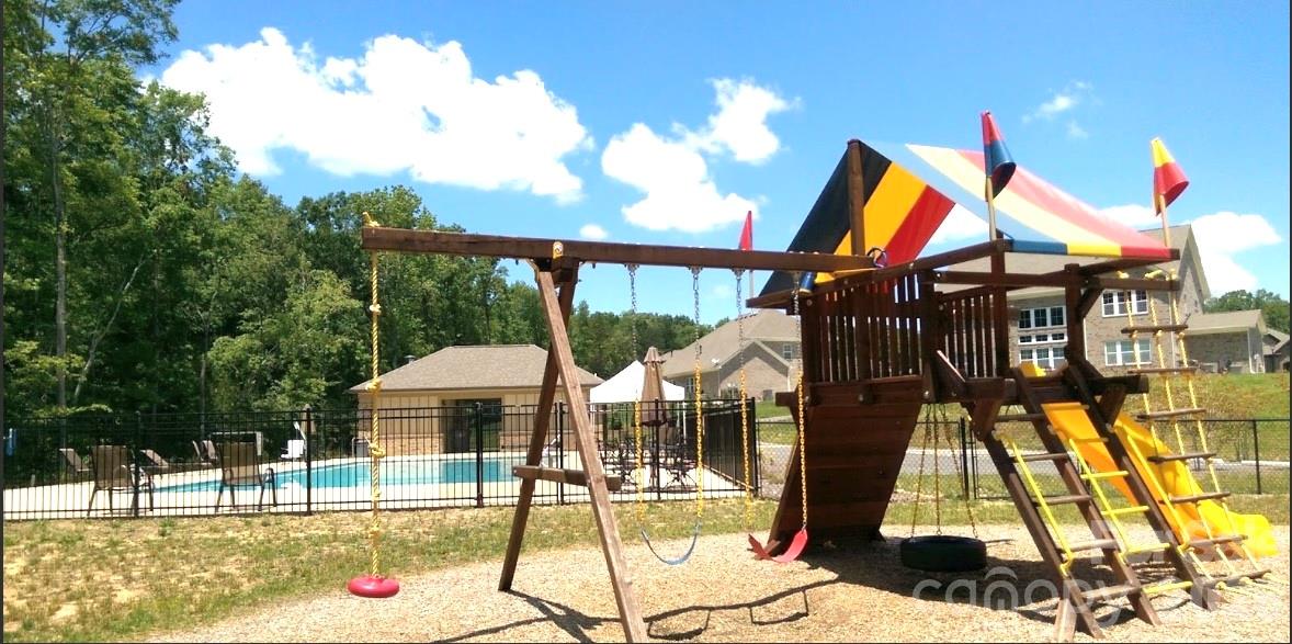 Trinity Crest - Residential