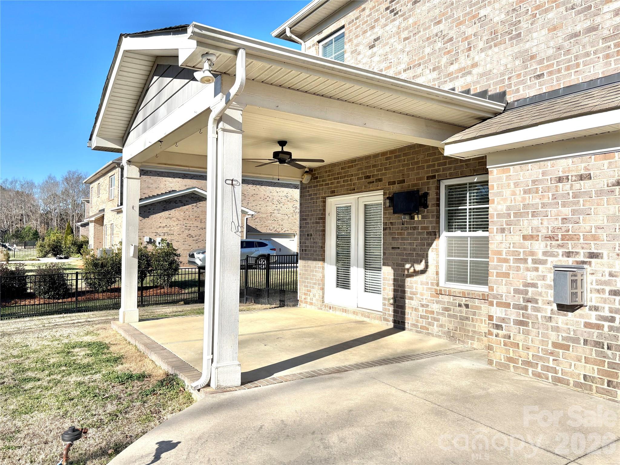 Trinity Crest - Residential