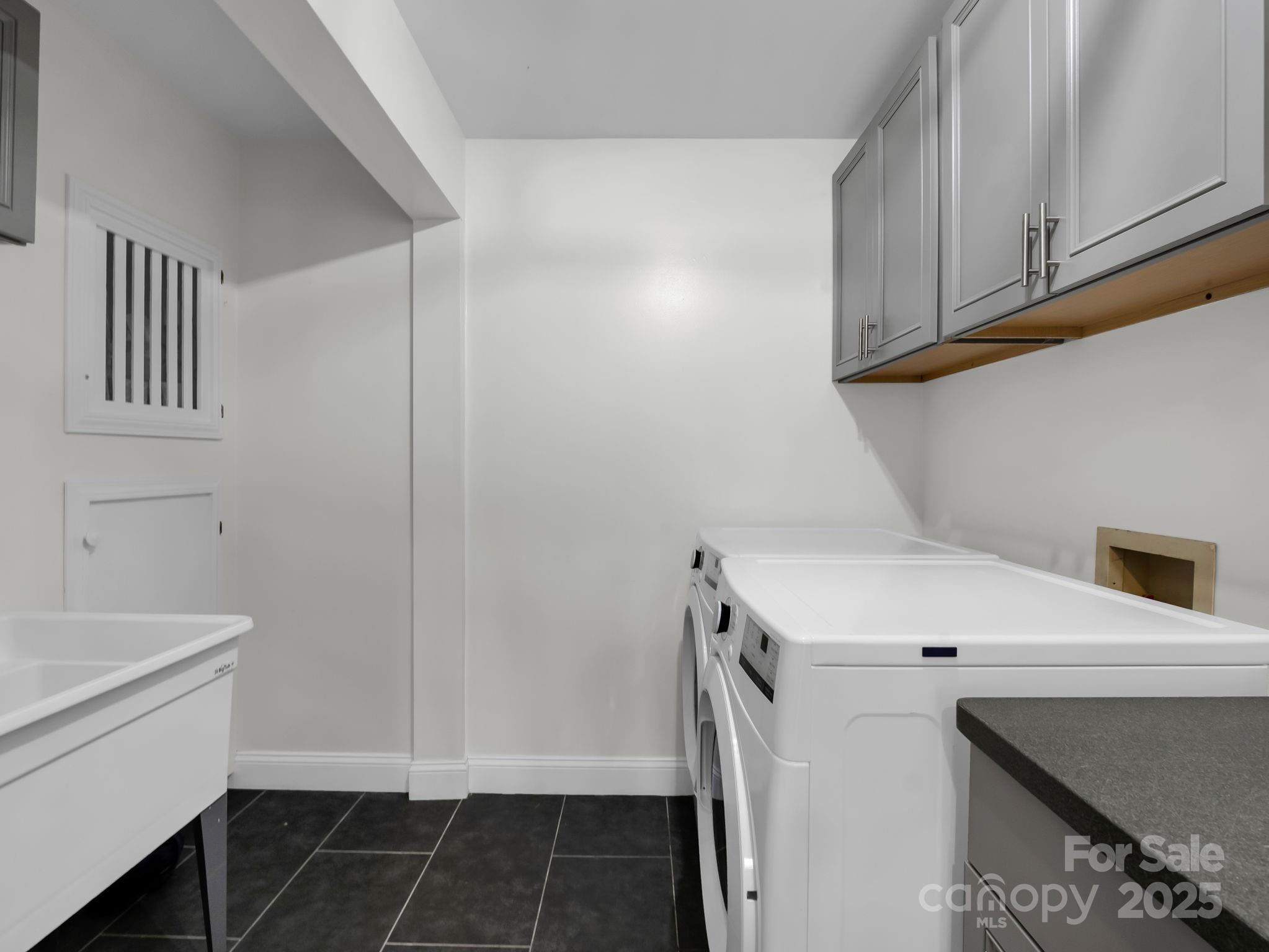 Rumbling Bald on Lake Lure - Residential