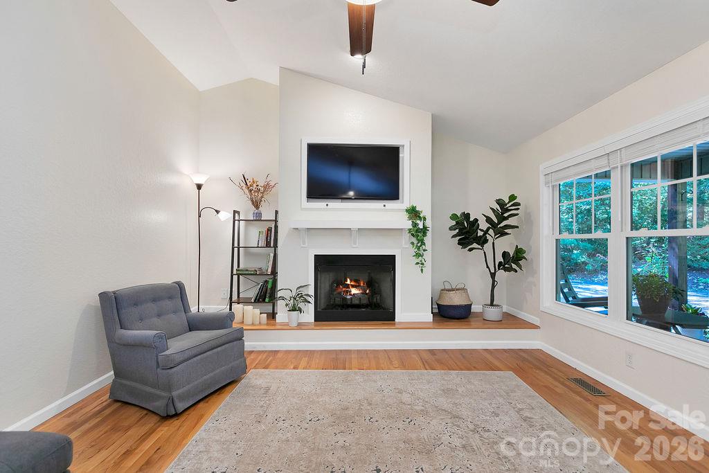 125 Rollins Place Road