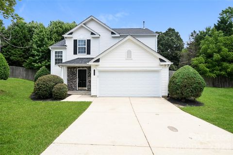 Photo of 10626 Pickerel Lane, Charlotte, NC 28213 (MLS # 4341334)