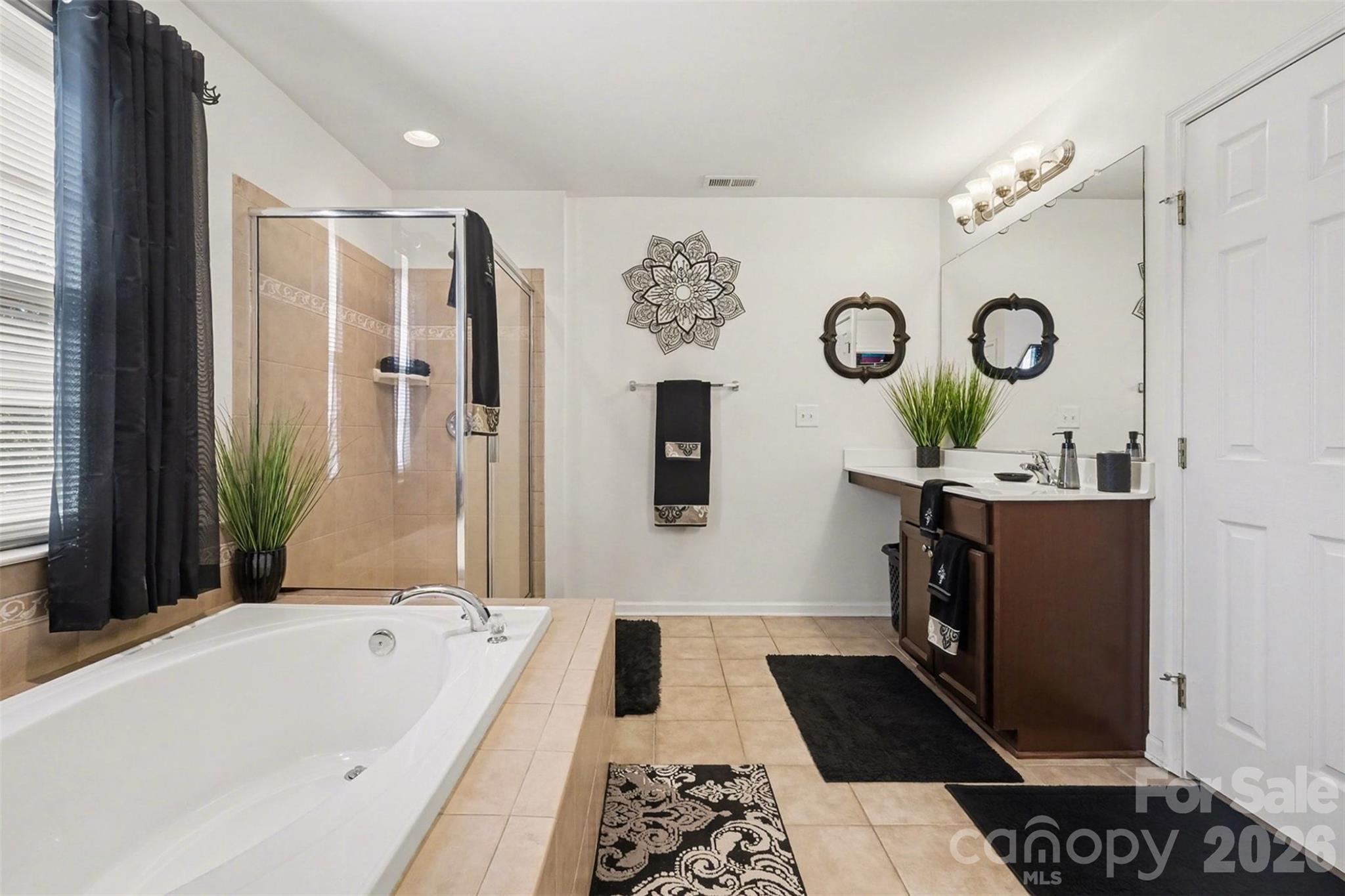 Amber Leigh - Residential