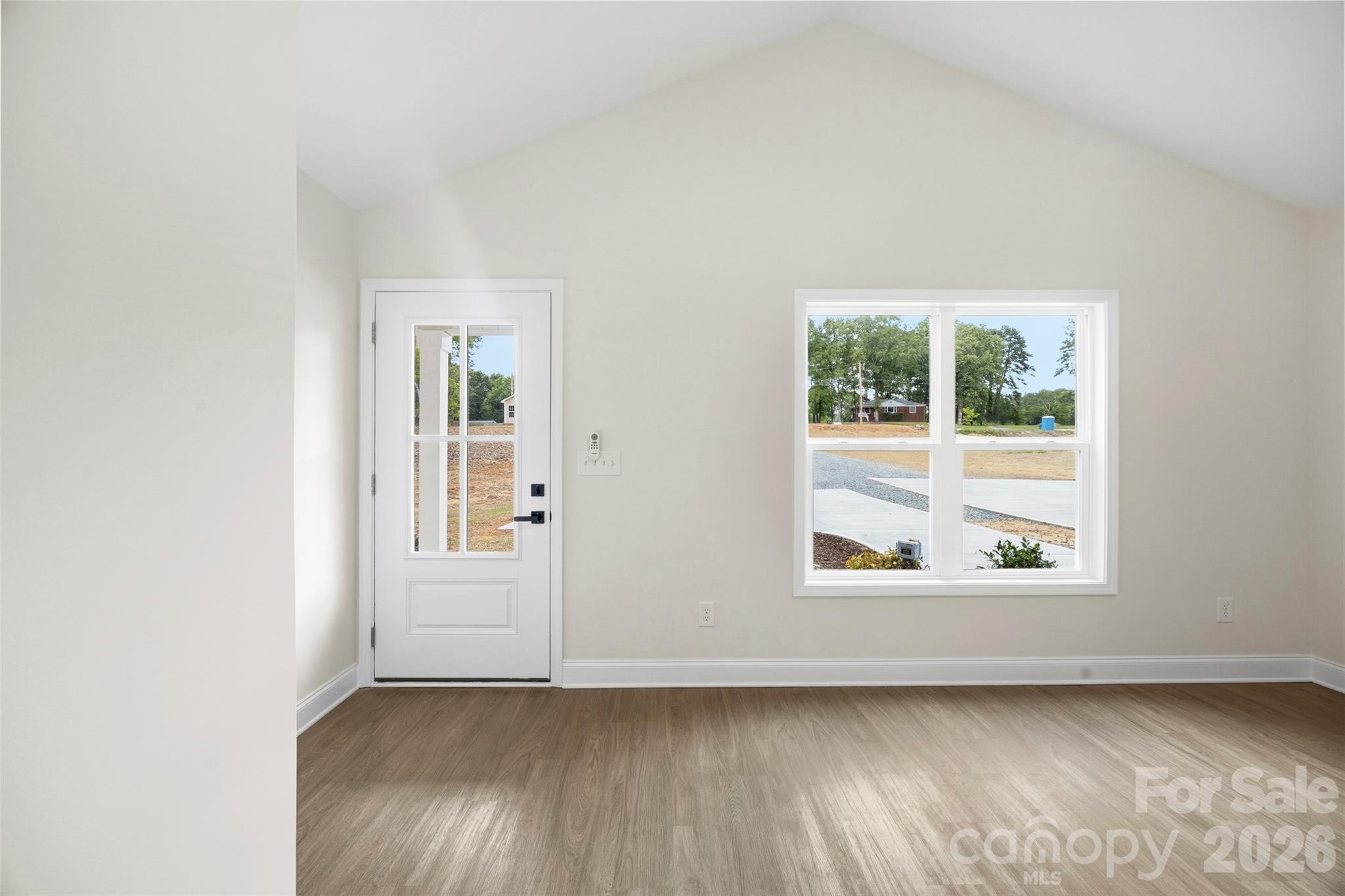 202 Knollwood Circle