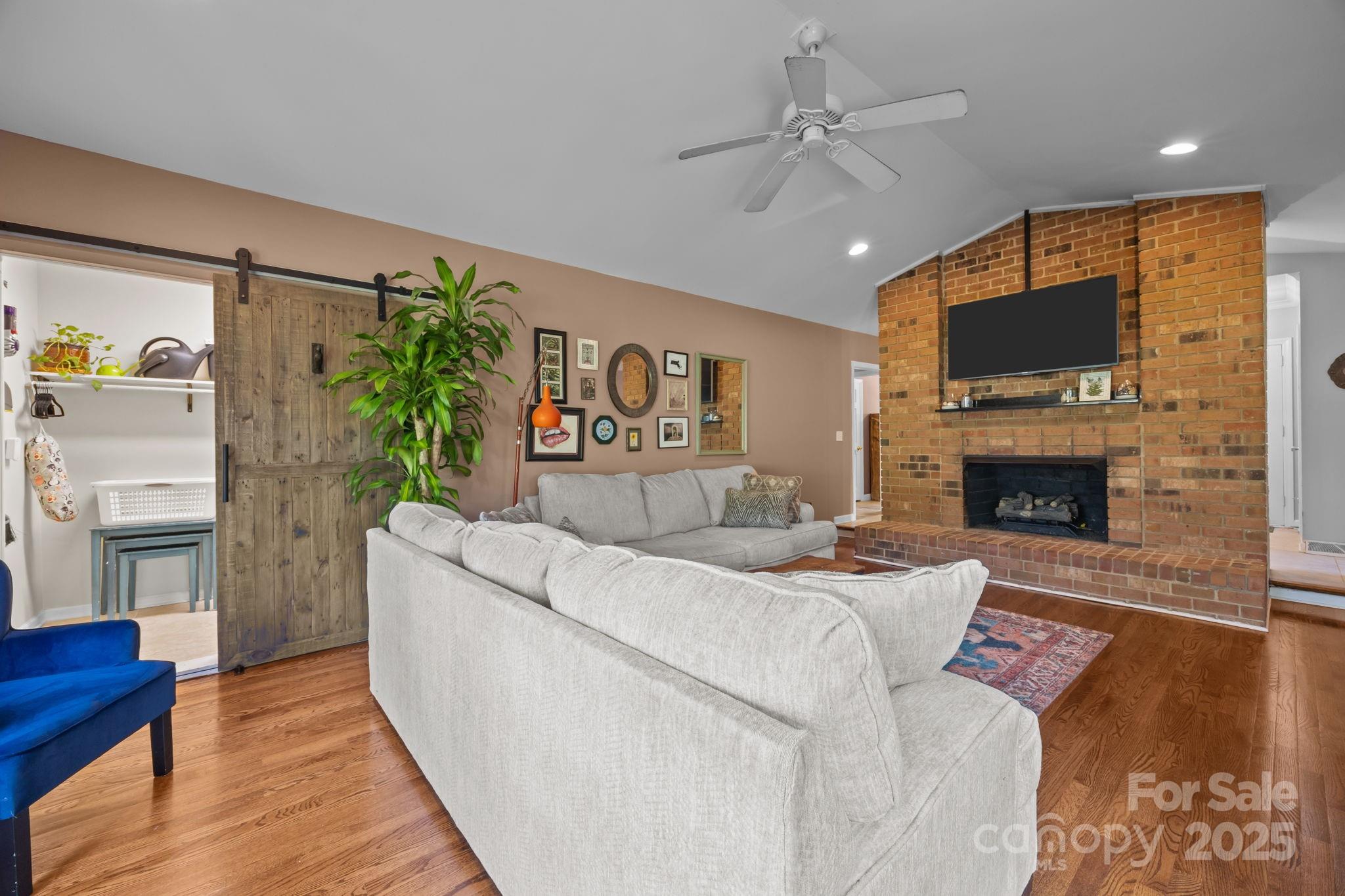7001 Pleasant Drive