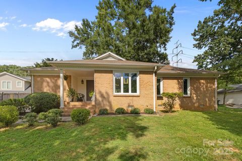 7001 Pleasant Drive Charlotte NC 28211