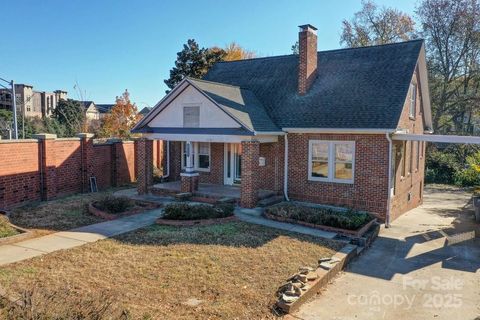 610 Hawthorne Lane Charlotte NC 28204