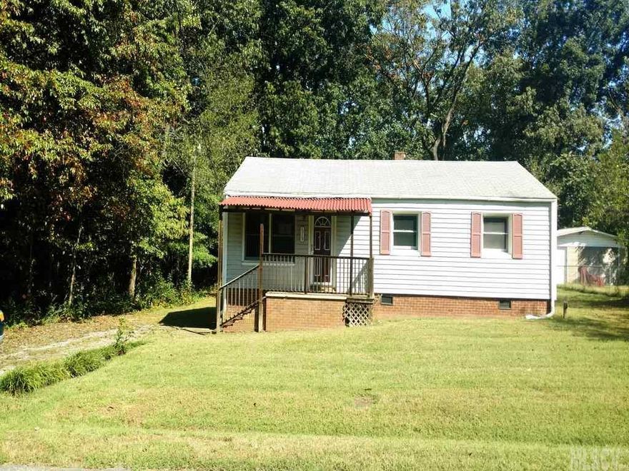 Great 3 Bedroom Ranch home at end of quiet street with easy access to Statesville, 1-40 and I-77. Property is owned by the US Dept of HUD. Case # 381-831330 Sold insured .Subject to appraisal. Seller makes no representations or warranties as to property condition.HUD homes are sold "AS-IS" Pre 1978 properties to include LBP notices. Equal Housing Opportunity Seller may contribute up to 3% closing costs upon buyer request at initial offer.