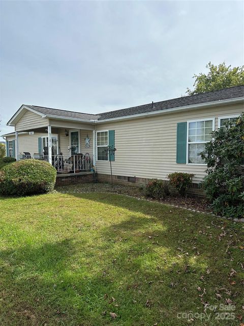 308 Riverwind Drive Hendersonville NC 28739
