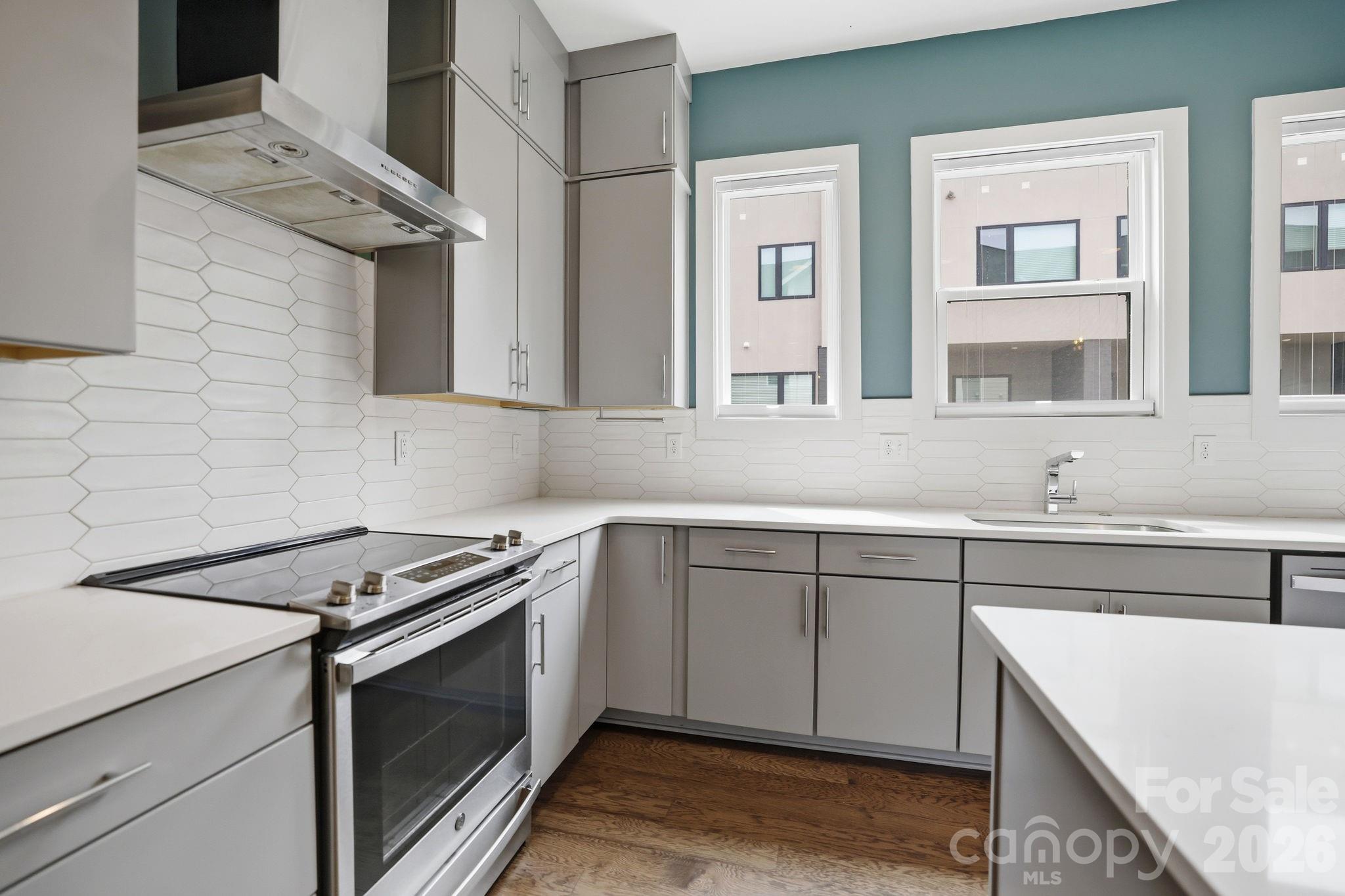 1207 E 36th Street 6