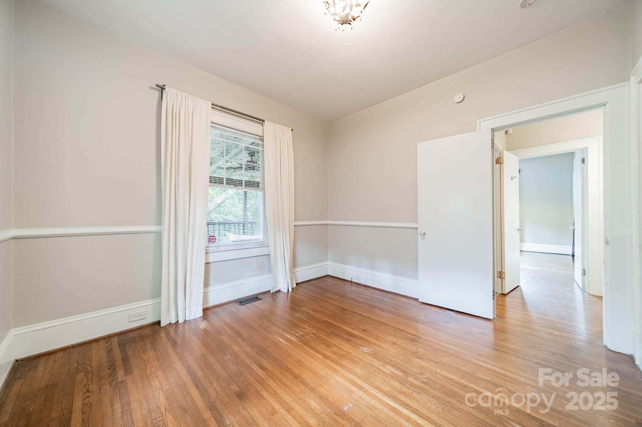 Elizabeth - Residential