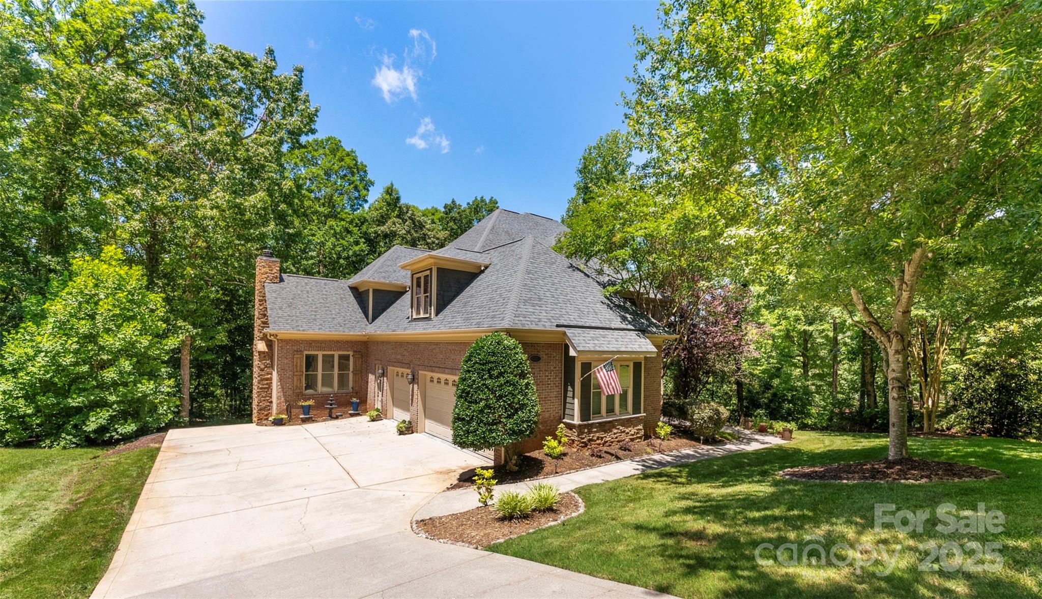 10007 Hillspring Drive