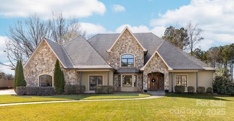 148 Castle Drive Mooresville NC 28117