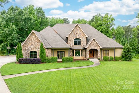 148 Castle Drive Mooresville NC 28117