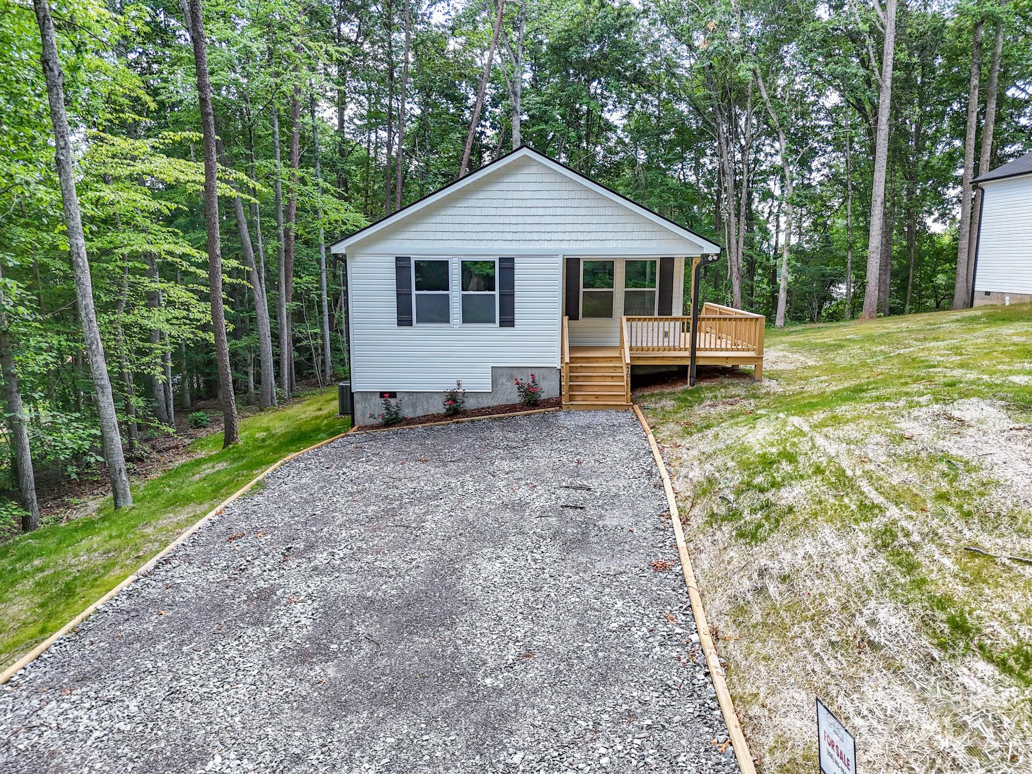 10 Fair Bluff Lane