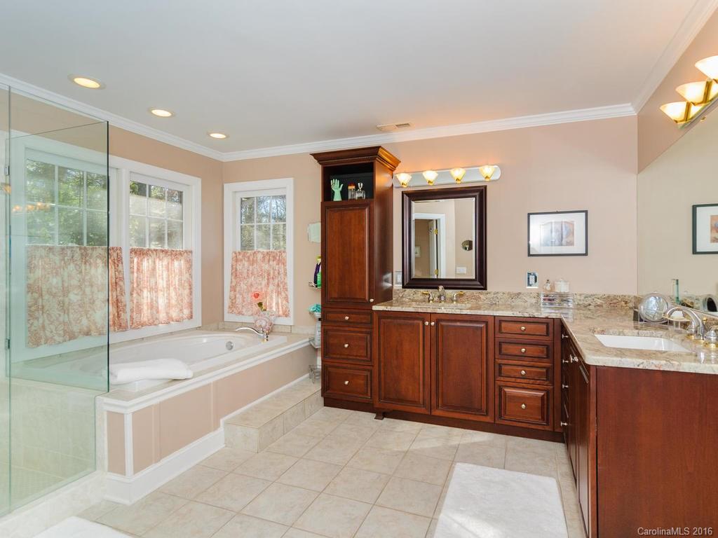 Flat Rock Lakes - Residential