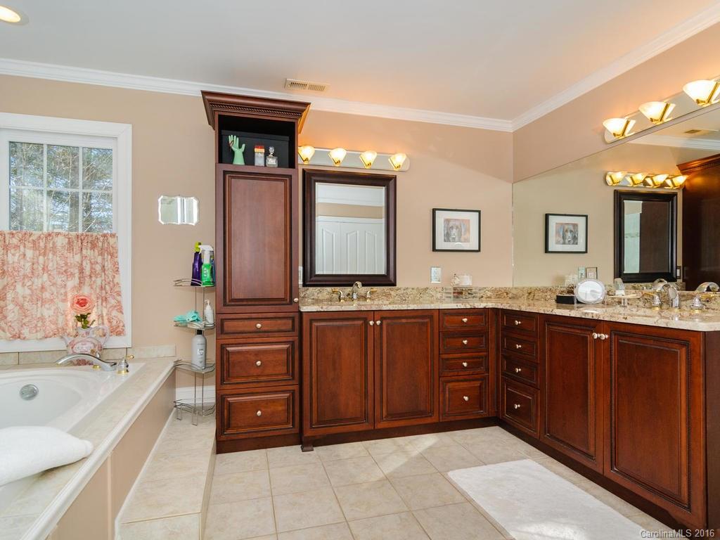 Flat Rock Lakes - Residential