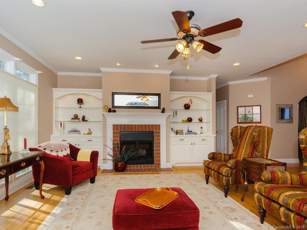 Flat Rock Lakes - Residential