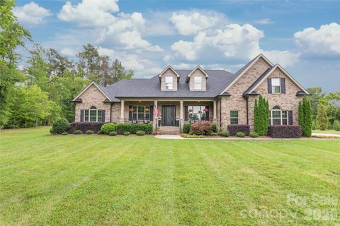 Photo of 1808 Huntley Ridge Drive, Concord, NC 28025 (MLS # 4401612)