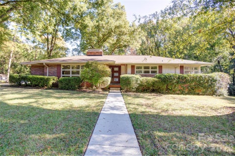 Photo of 688 Grandview Drive NE, Concord, NC 28025 (MLS # 4433877)