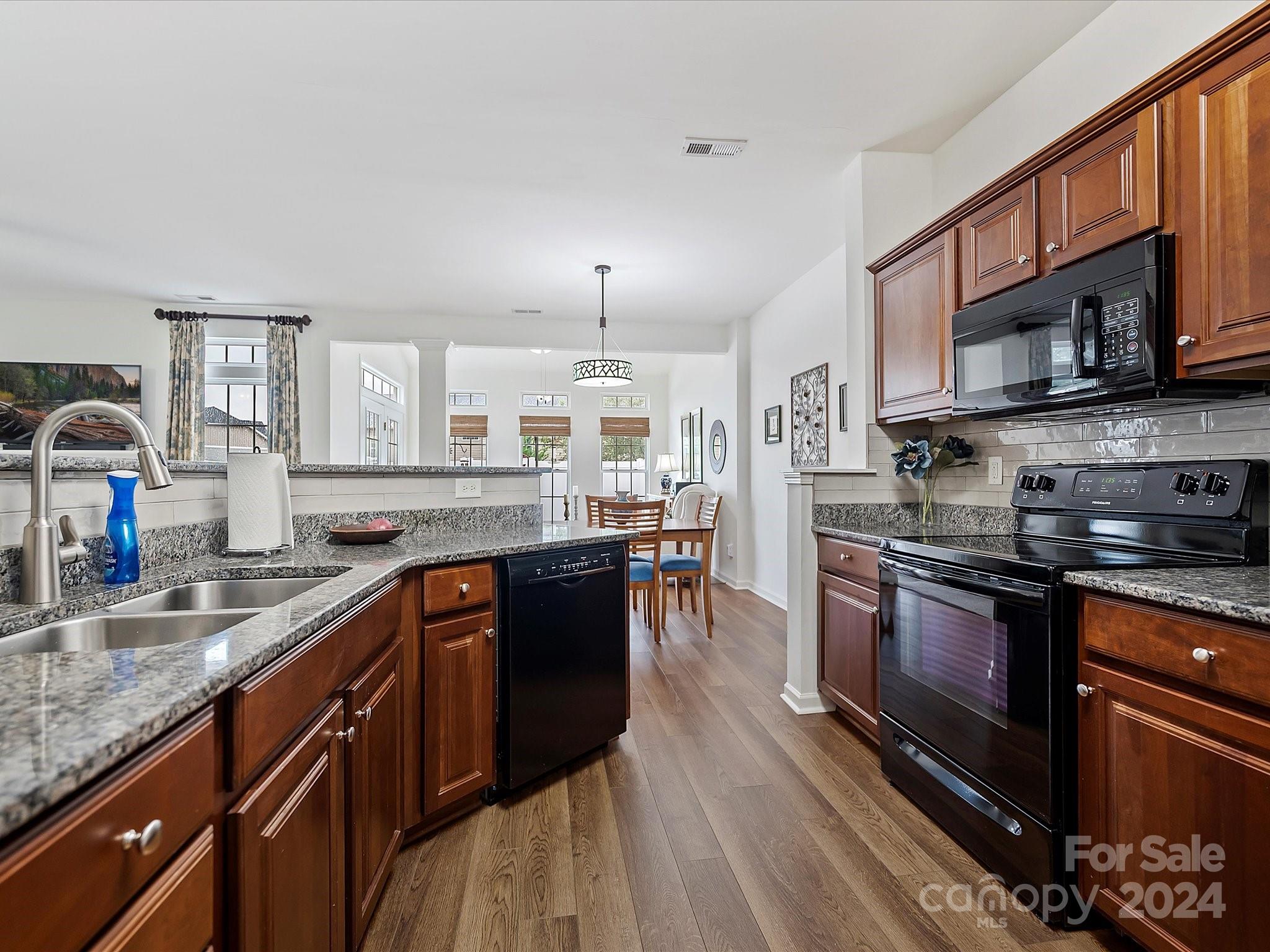 Fairway Townes - Residential
