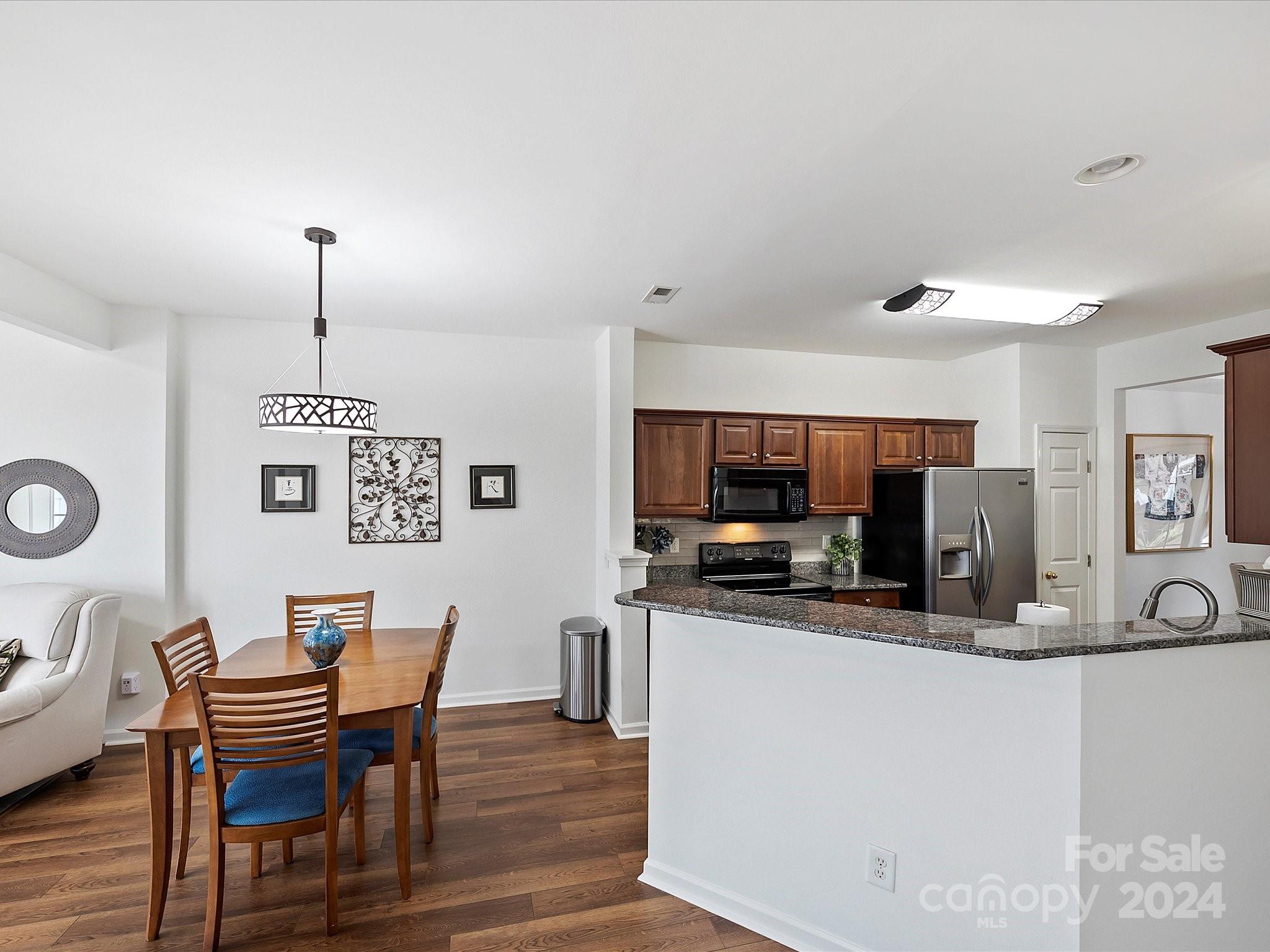 Fairway Townes - Residential