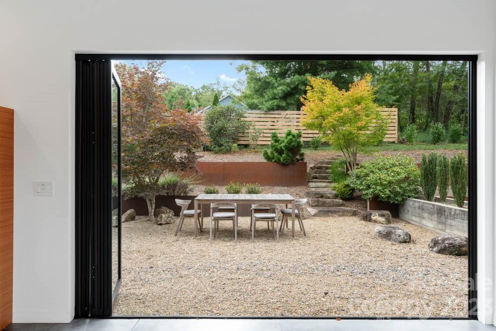 Haiku Hill - Residential