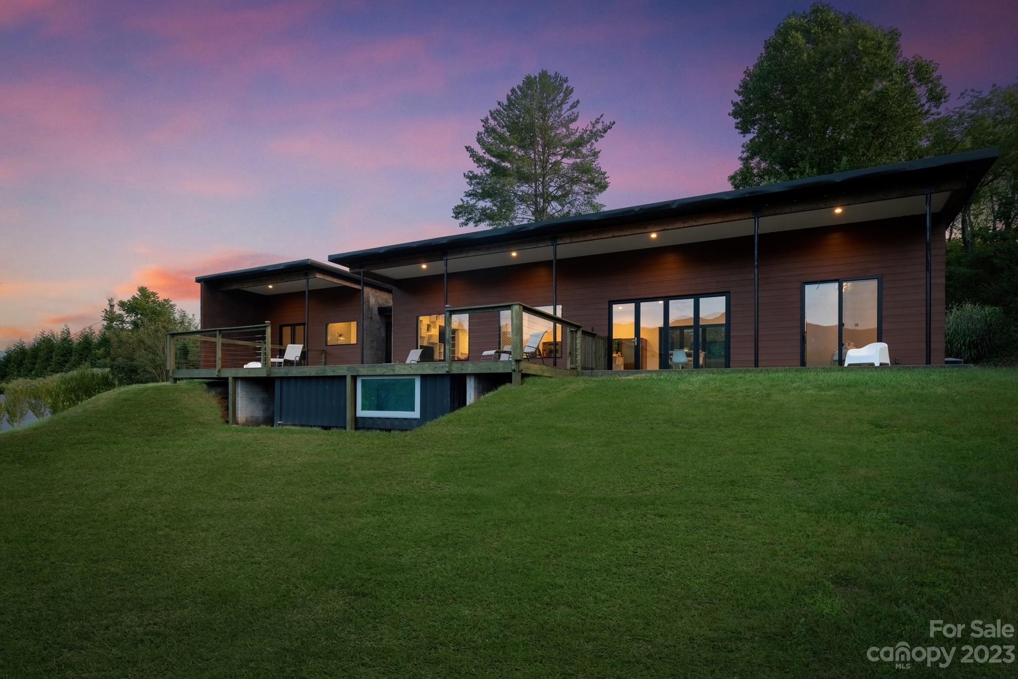 Haiku Hill - Residential