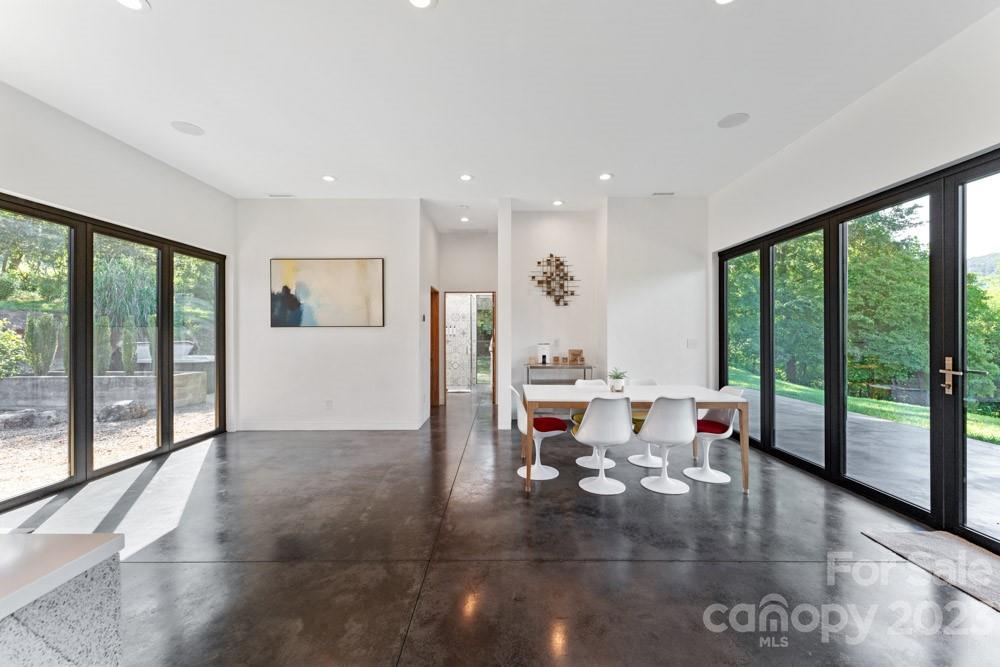 Haiku Hill - Residential