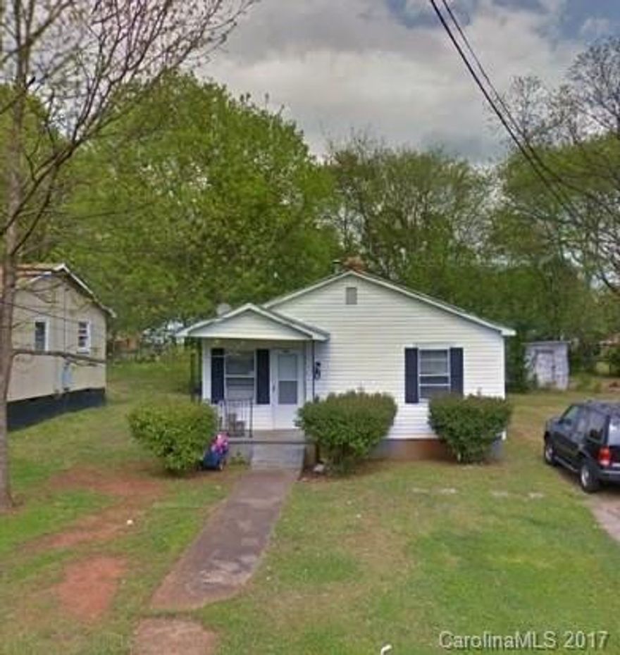 Super cute house! Excellent investment property. Property to be sold "AS IS".