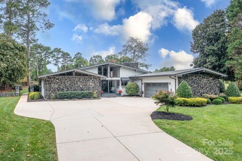 3125 Lake Shore Road S Denver NC 28037