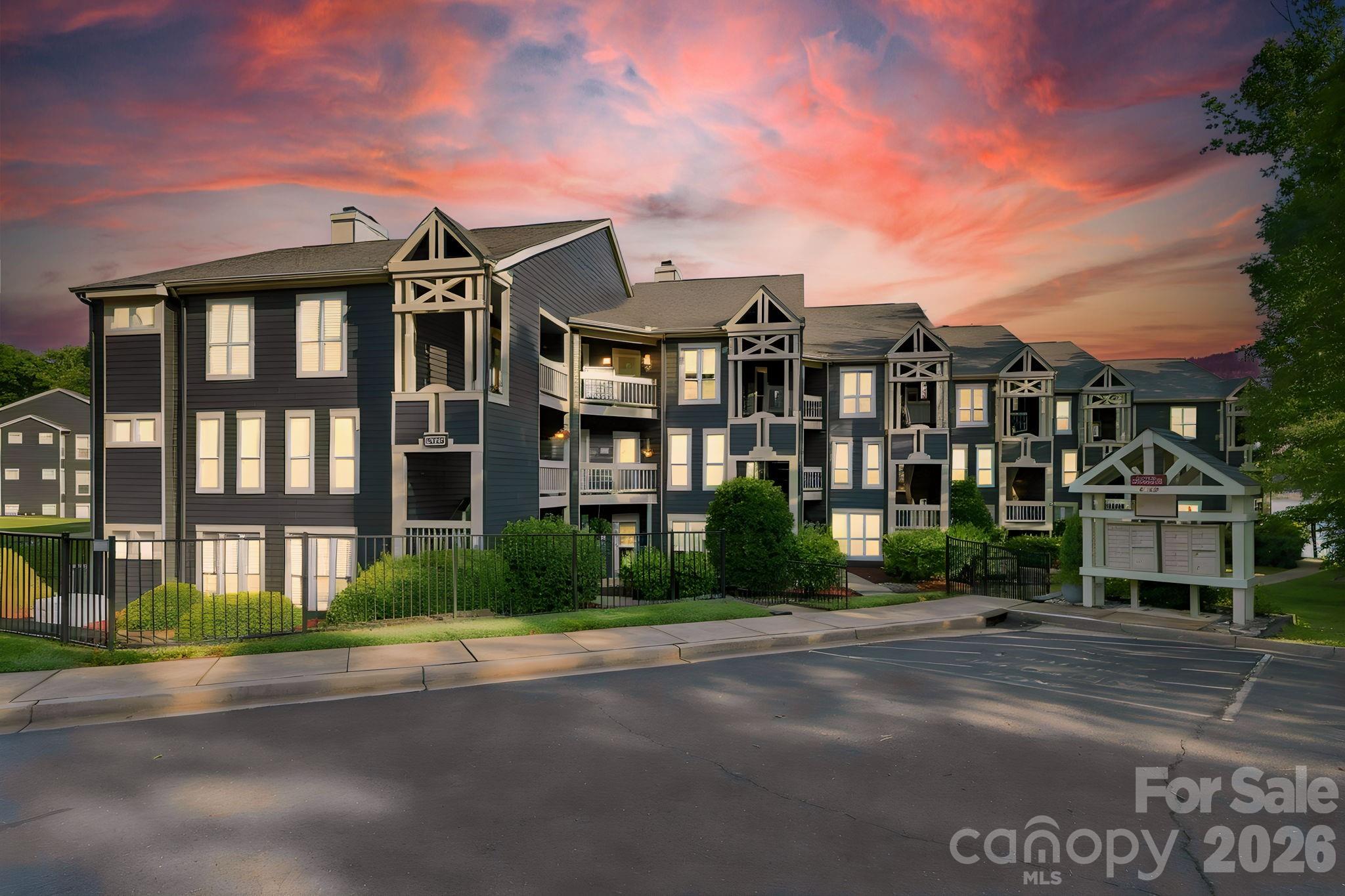 2135 Regatta Lane 303