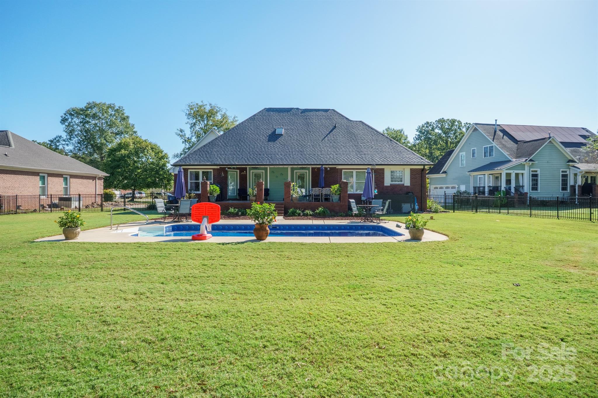 8316 Quail Hollow Drive