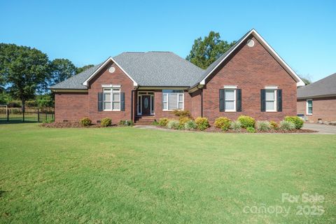 8316 Quail Hollow Drive Harrisburg NC 28075