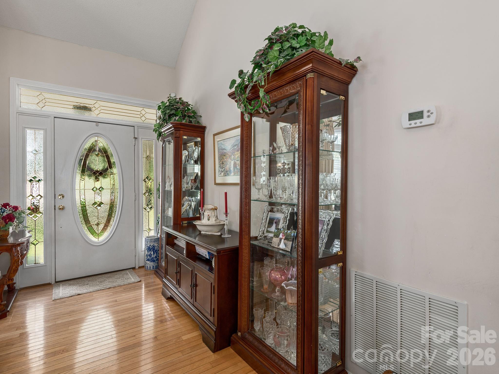 15 Winding Oak Drive