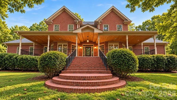 380 LAUREL HILL RD, FORT MILL, SC 29707 - Image 39befe49b5a5a207c11ce65fe66a3a82/1093105006