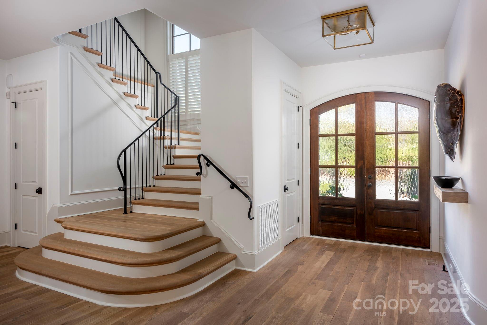 Jordan Manor - Residential