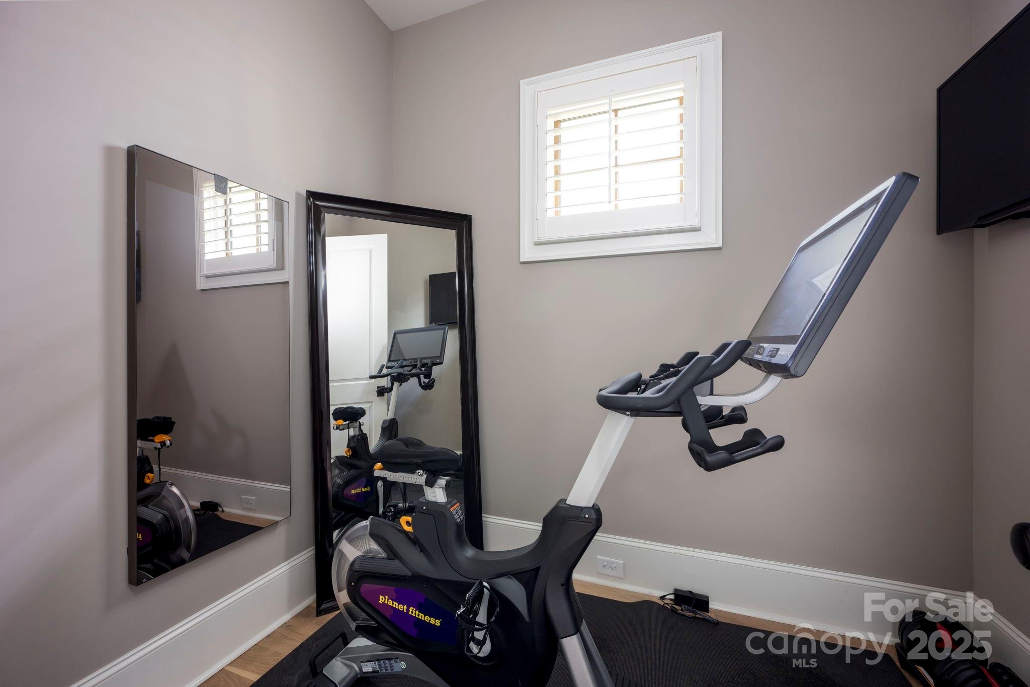 Jordan Manor - Residential