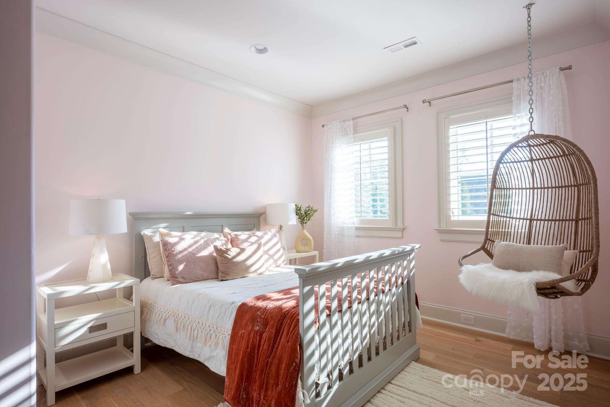 Jordan Manor - Residential