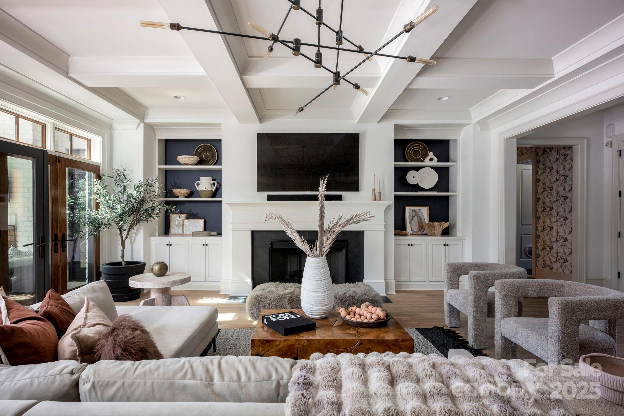 Jordan Manor - Residential