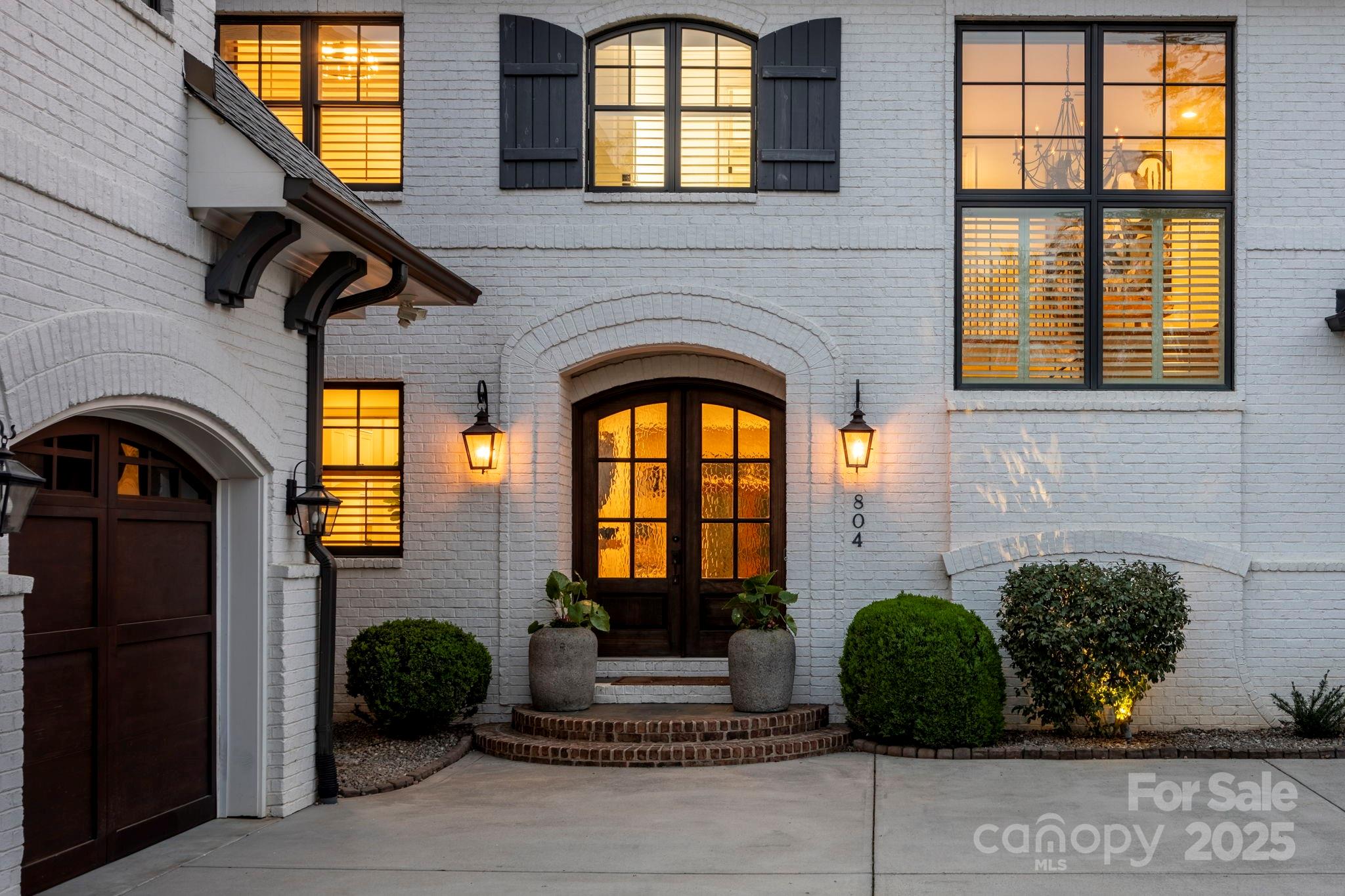 Jordan Manor - Residential