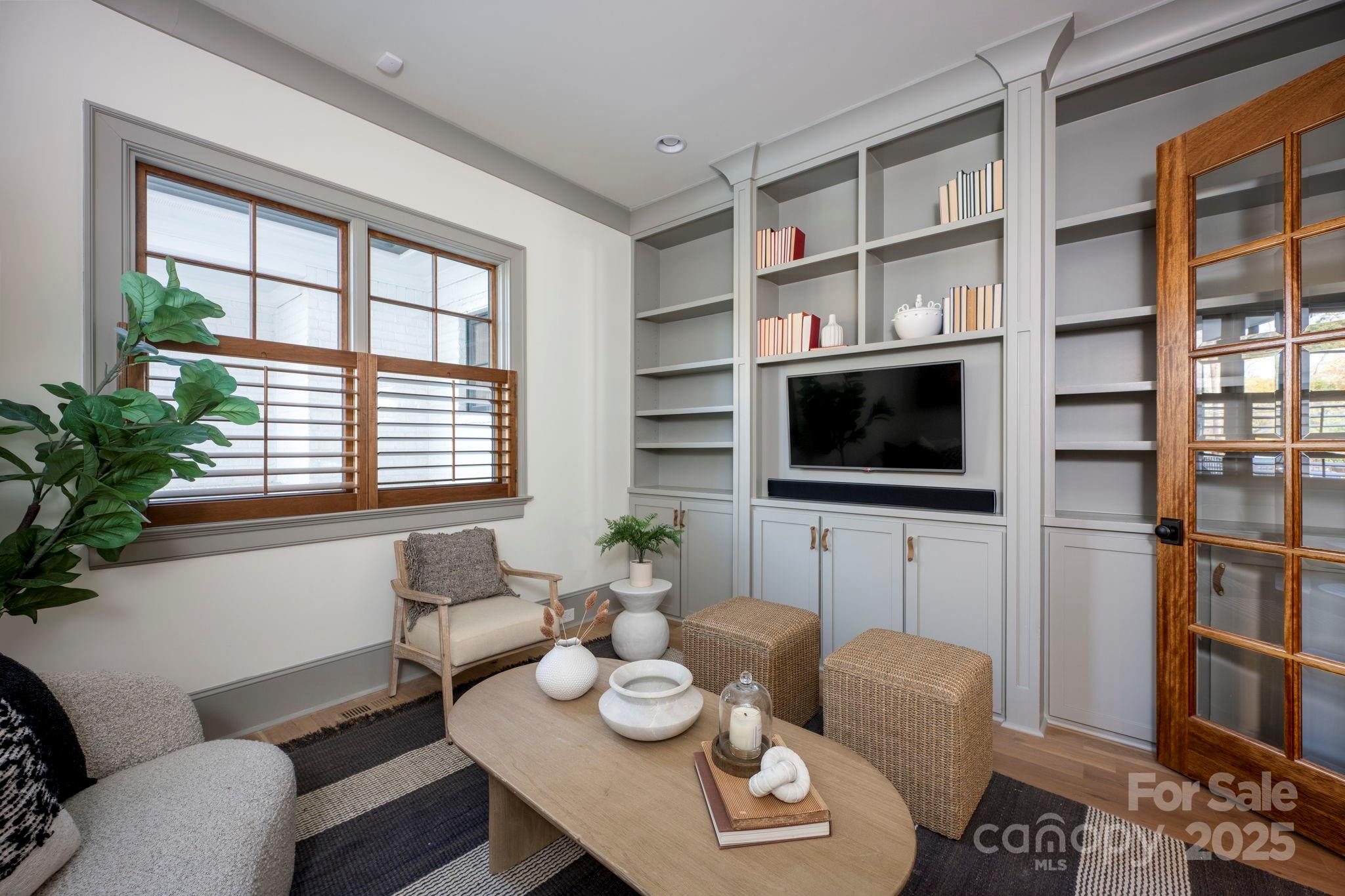 Jordan Manor - Residential