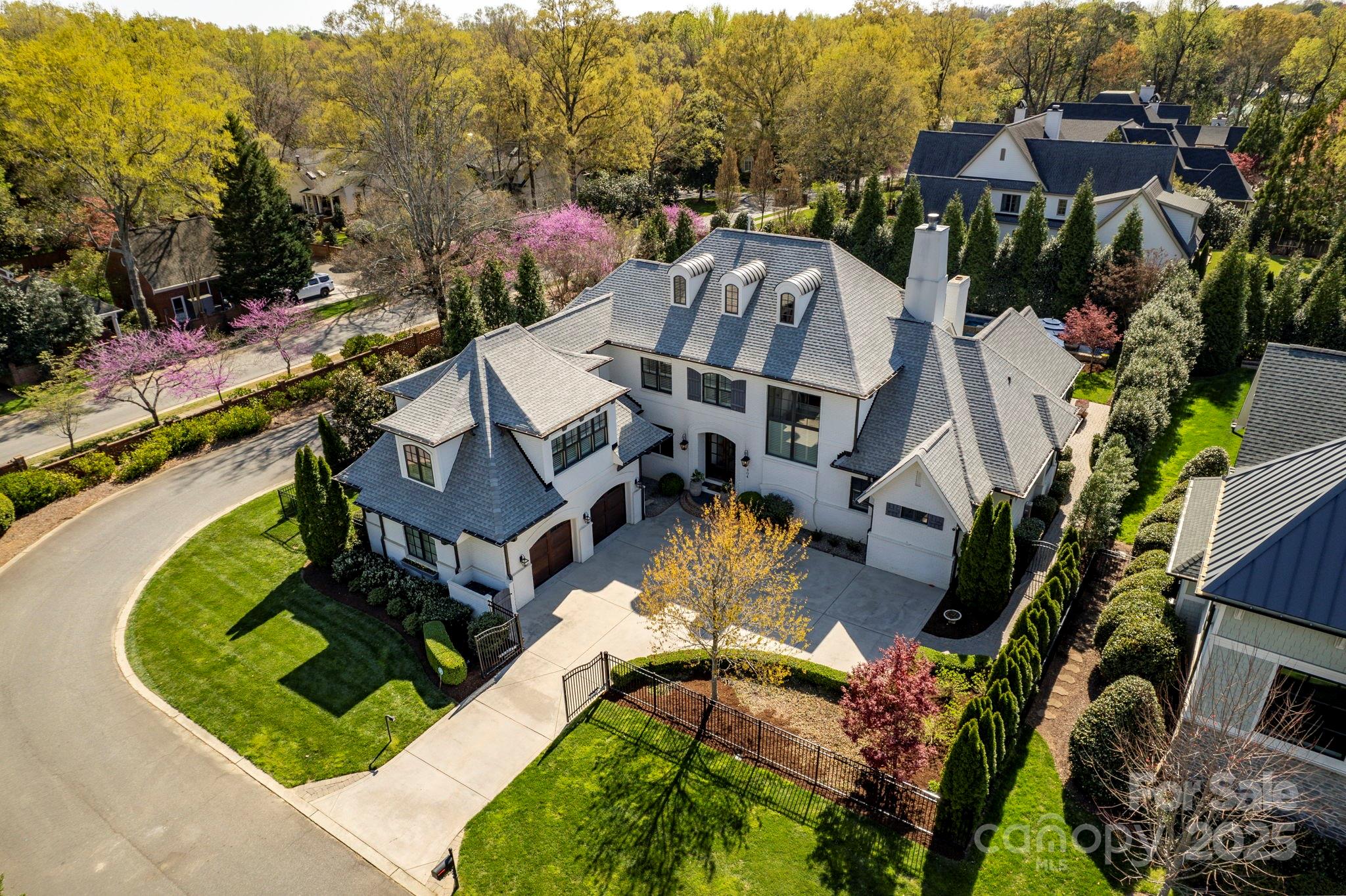 Jordan Manor - Residential