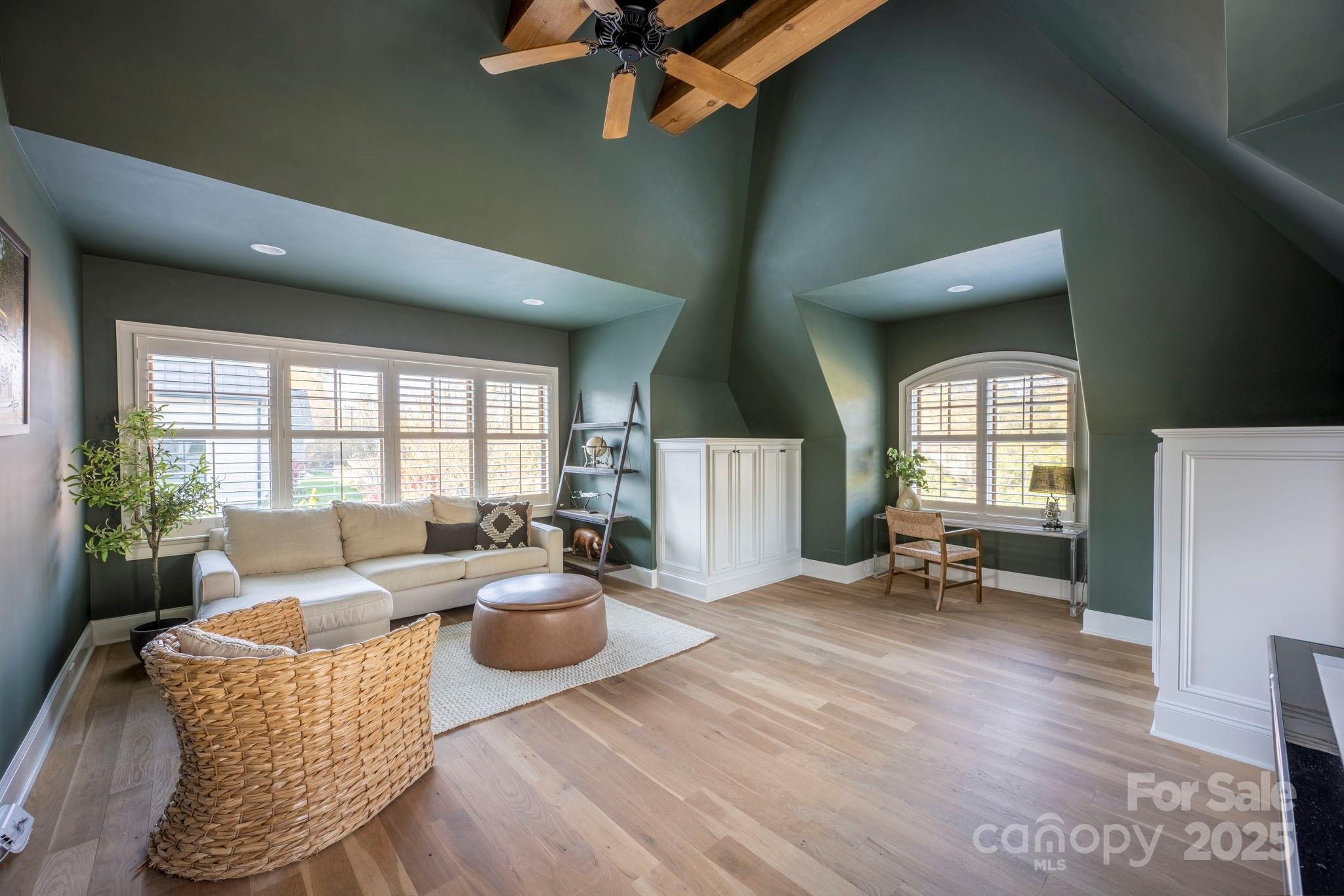 Jordan Manor - Residential